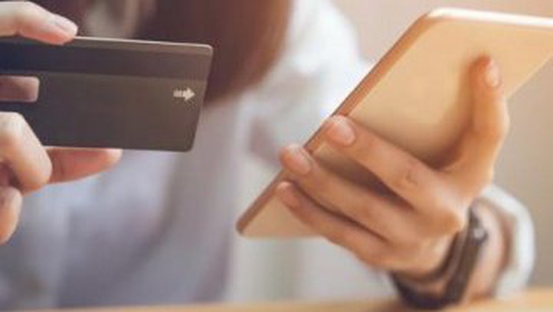 Прийшло повідомлення від «знайомої» позичити гроші: на Волині 50-річна жінка переказала 3 тисячі шахраям