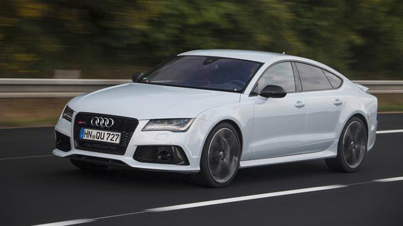 Всього 44 авто вартістю понад 100 тисяч доларів ввезли із-за кордону за «нульовим митом», — Станіслав Бучанський