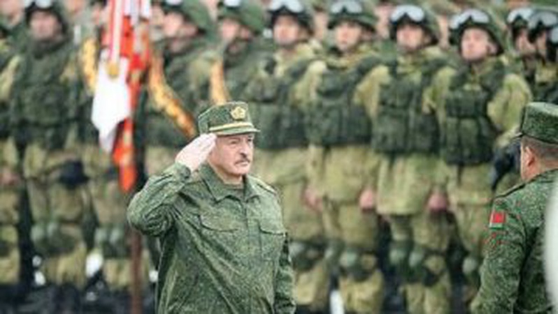 У білорусі чоловіки почали масово отримувати повістки у військкомати, – ЗМІ