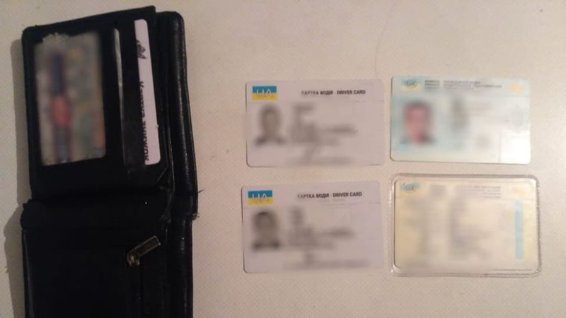 На Волині 16-річна дівчина вкрала з машини гаманець з грішми і документами