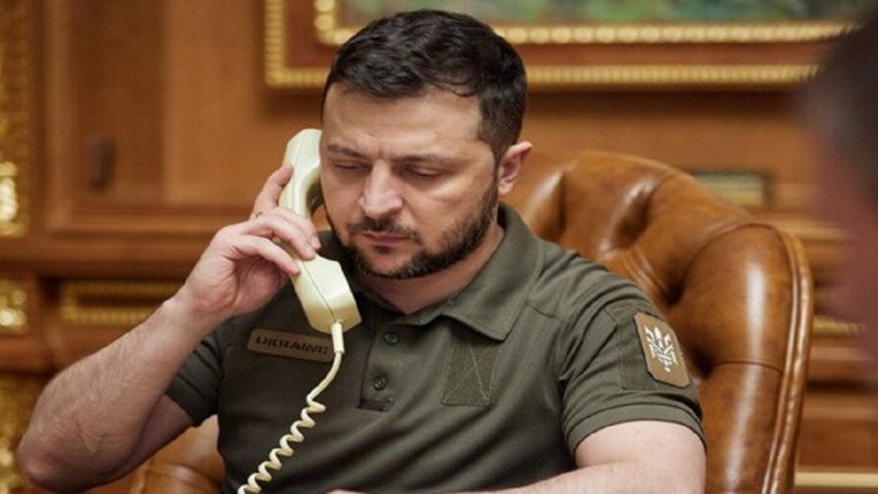 Зеленський повідомив подробиці розмови з Байденом