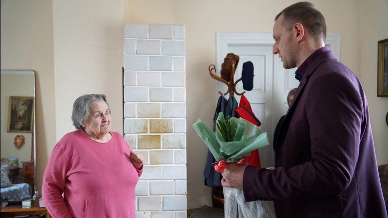 Володимирчанці вручили посвідчення Почесного громадянина міста