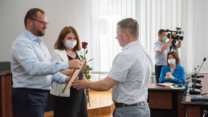 У день, коли включили гарячу воду, директору «Луцьктепла» вручили грамоту
