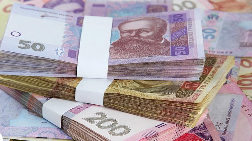 Семизначні зарплати: скільки держава витратила на топменеджерів банків під час війни