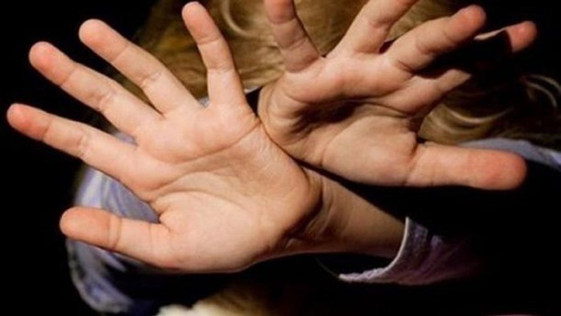 Суд обиратиме міру покарання для 63-річного чоловіка, який ґвалтував неповнолітню у себе в гаражі