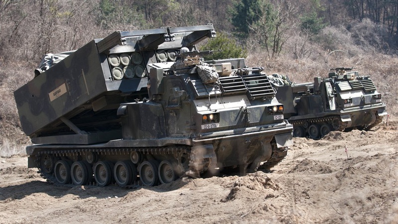 В Україну прибули реактивні системи залпового вогню M270 від Великої Британії