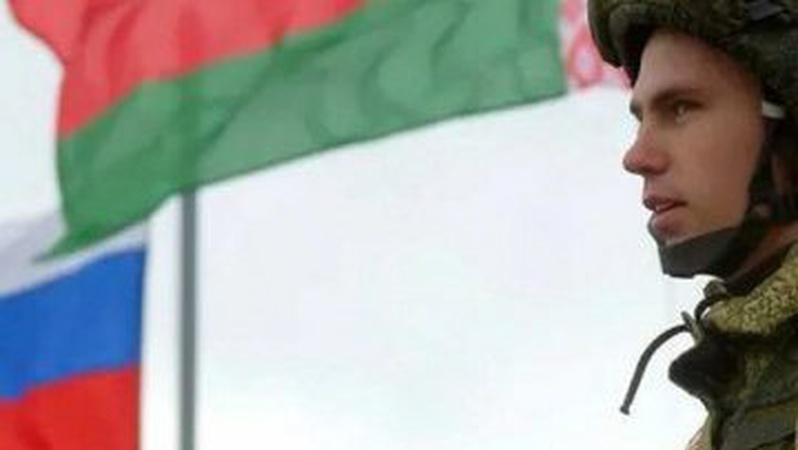 Росіяни перекидають в білорусь інженерні війська для будівництва казарм