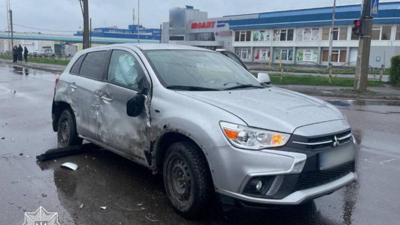 У Луцьку на Карпенка-Карого зіткнулися 3 автівки. ФОТО