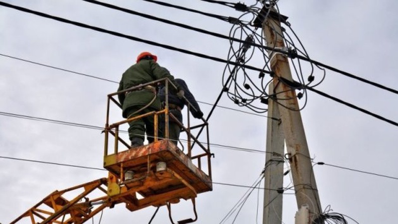 Негода залишила без світла понад 300 тисяч споживачів у 14 областях