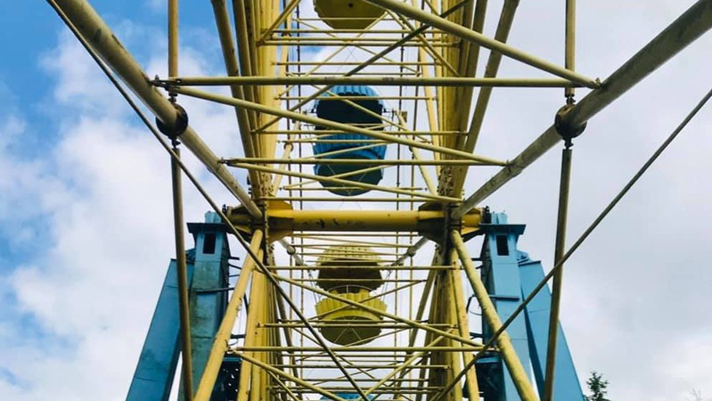 У Луцькому парку закривають на експертизу атракціони. ПОДРОБИЦІ