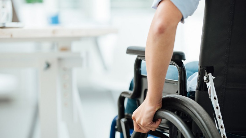 В Україні особам з інвалідністю підвищать соціальні гарантії. Що зміниться