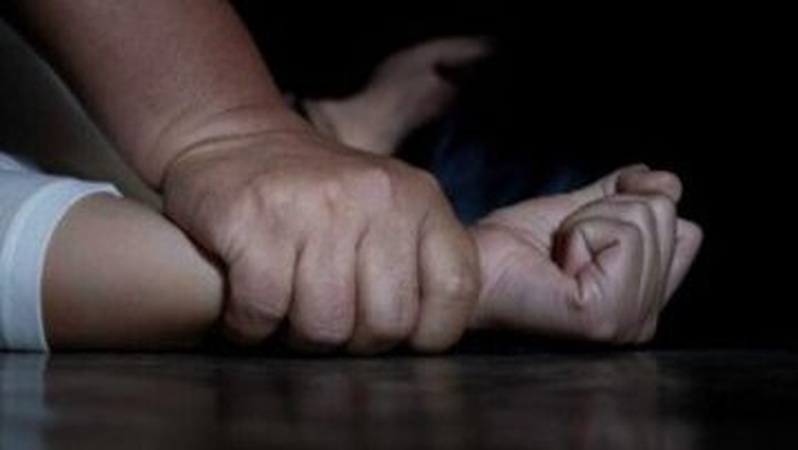 На Луганщині російські військові зґвалтували 12-річну дівчинку: перехоплена розмова СБУ