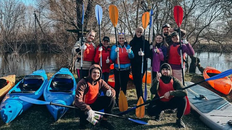 Волинські патрульні долучилися до екосплаву. ФОТО