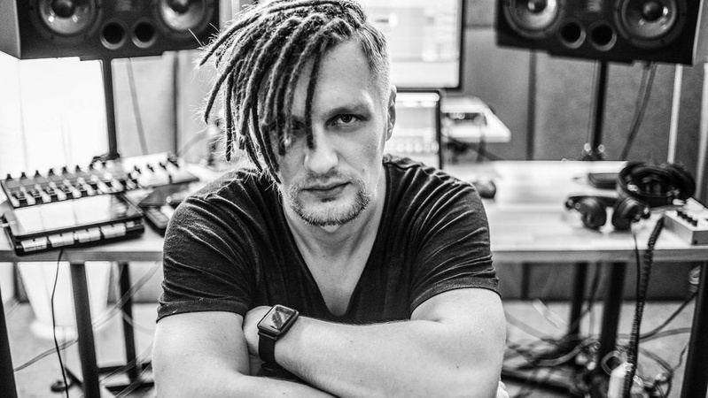 Музикант з Волині записав пісню про війну