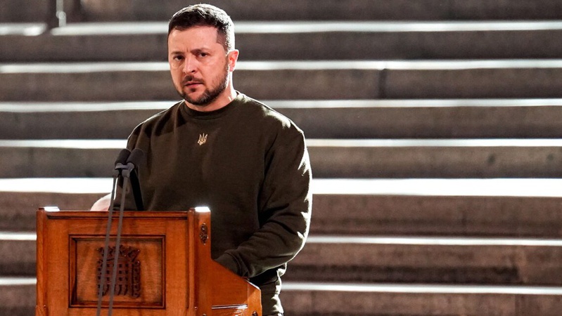 Зеленський анонсував поїздку до Лондона