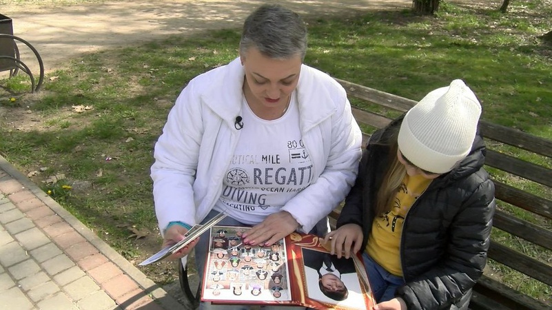 «Я мушу, я мушу витримати...», - багатодітна лучанка вже понад рік чекає з полону сина