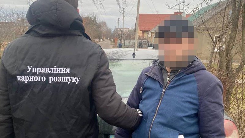 На Волині затримали зловмисників, які напали, побили й заволоділи сумкою з грошима перехожого