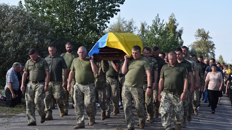 На Волині провели в останню дорогу військового, який півтора роки вважався зниклим безвісти