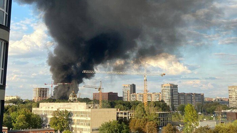 У Львові спалахнула масштабна пожежа