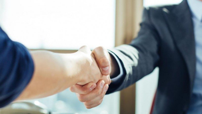 В яких галузях у Польщі найбільше чекатимуть на роботу українців у 2023 році