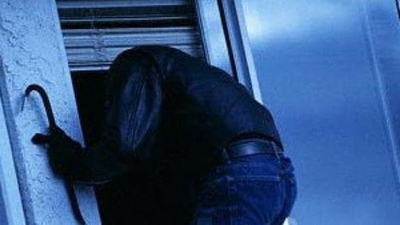 П’яний лучанин проник через балкон до сусідів і вкрав гроші, золото й закуску