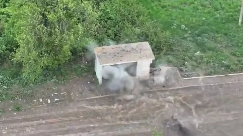 Воїни 100 омб підірвали окупантів, які сховалися на автобусній зупинці