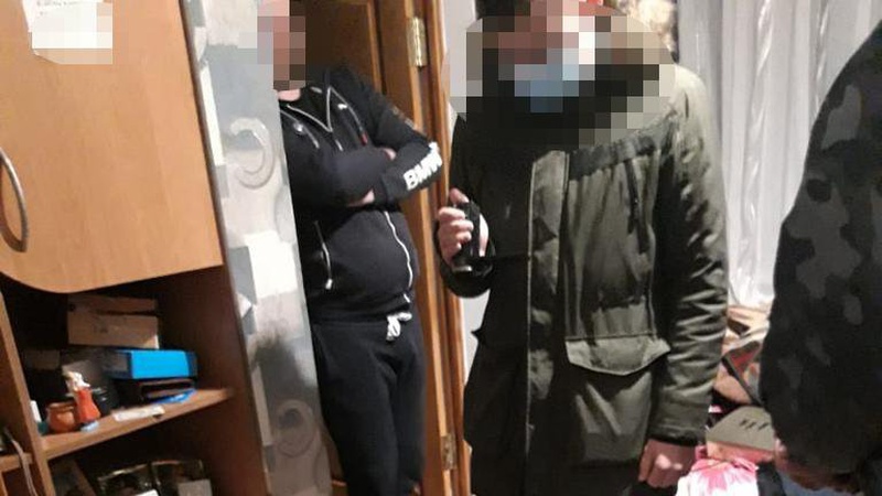 Селянки з Волині працювали на 25-річного сутенера з Іванич