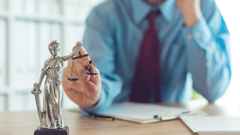 Як знайти нотаріуса, що працює під час війни