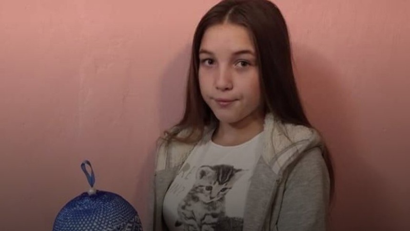 Новорічний виріб юної волинянки прикрашає Верховну Раду