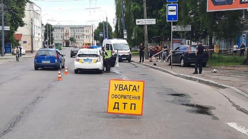 Лікарі рятують життя дітей, яких на «зебрі» в Луцьку збив водій «Ford Focus»