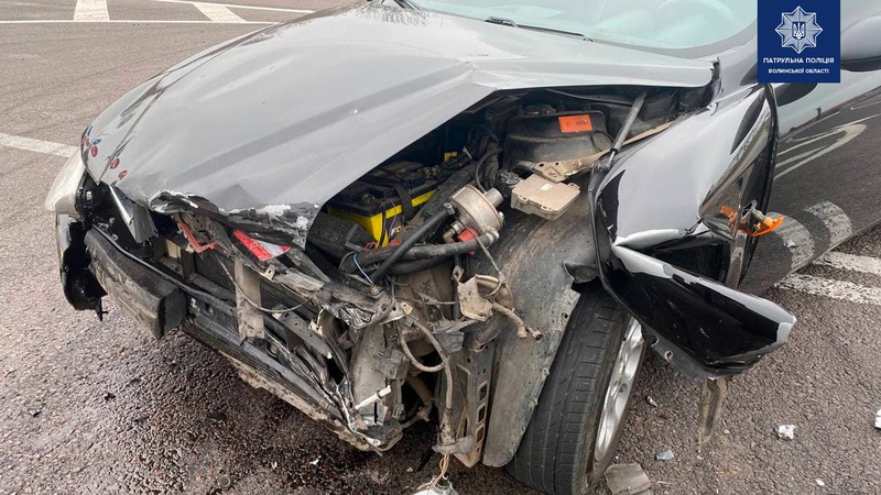 У Піддубцях через невдалий маневр зіткнулися автомобілі