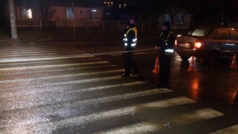 У Луцьку легковик збив чоловіка на переході