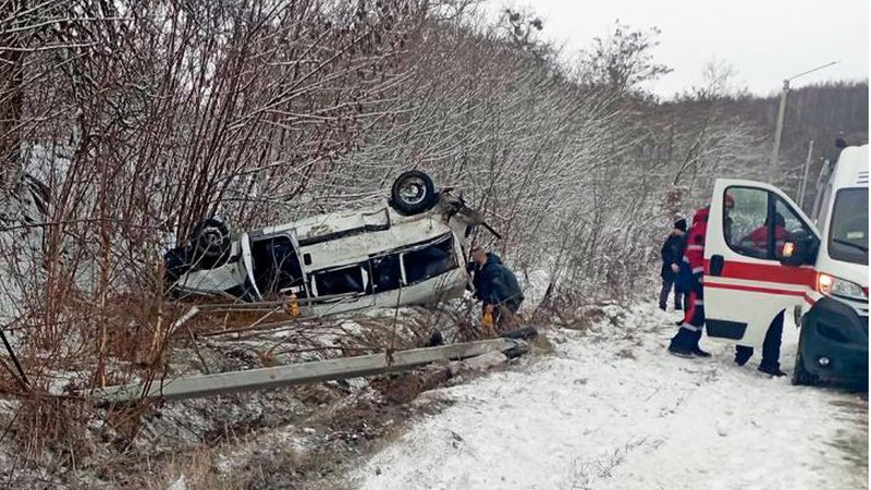 На Дубенщині в ДТП потрапила родина з Волині з однорічною дитиною