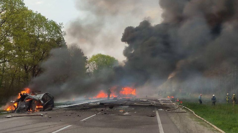 На Рівненщині зіткнулись автобус із пасажирами та бензовоз: 16 загиблих та десяток травмованих