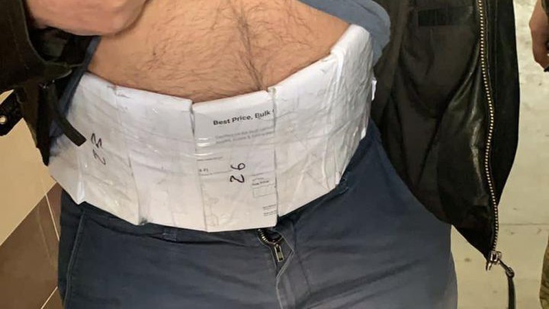 Через «Ягодин» намагалися перевезти 320 тисяч доларів