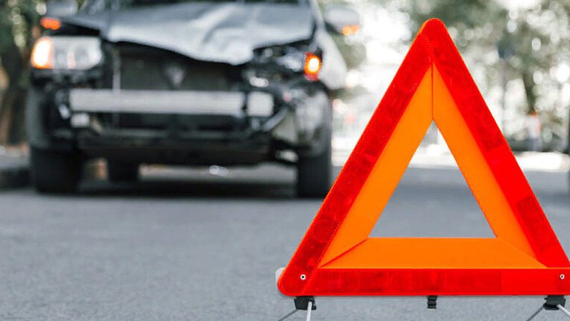 ДТП у Горохові: водій не розминувся з парканом