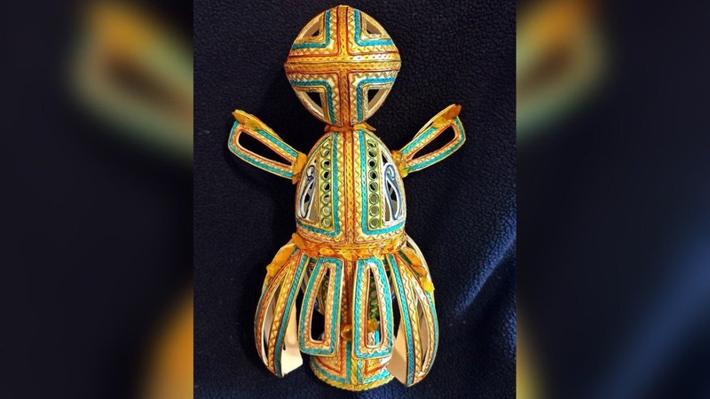 «Волинський Фаберже» змайстрував ляльку-мотанку з гусячих яєць