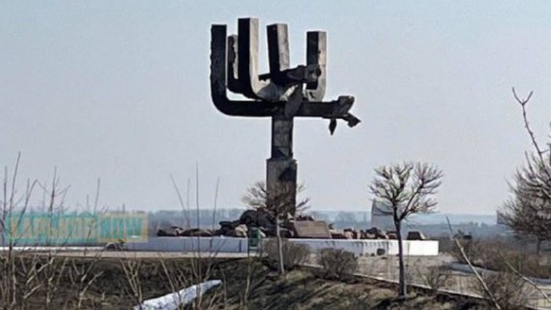 Російські окупанти обстріляли меморіал у Дробицькому Яру