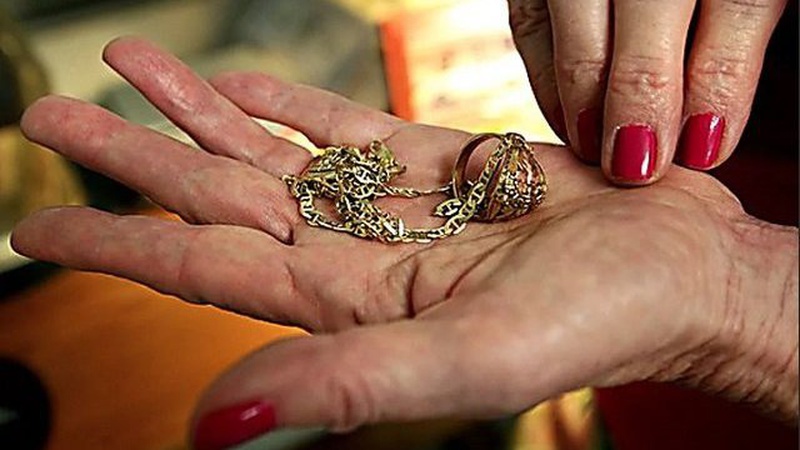 У Луцьку шахрайка з Донеччини «зняла порчу» в жінки за 65 тисяч гривень