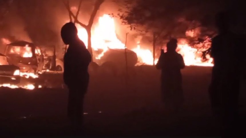 У Миколаєві ракета влучила в дев'ятиповерхівку: під завалами опинилися люди