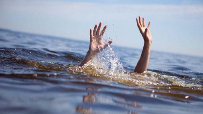 У Луцьку на центральному пляжі ледь не втонули батько з сином