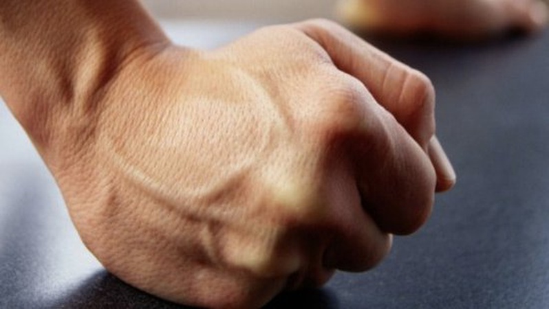 У Луцьку домашній тиран побив поліцейського