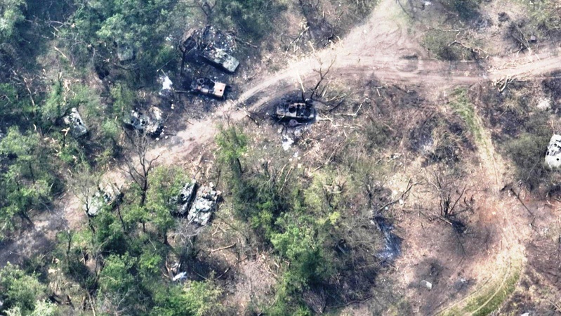 Рашисти із значними втратами штурмують позиції українських захисників на сході і півдні України