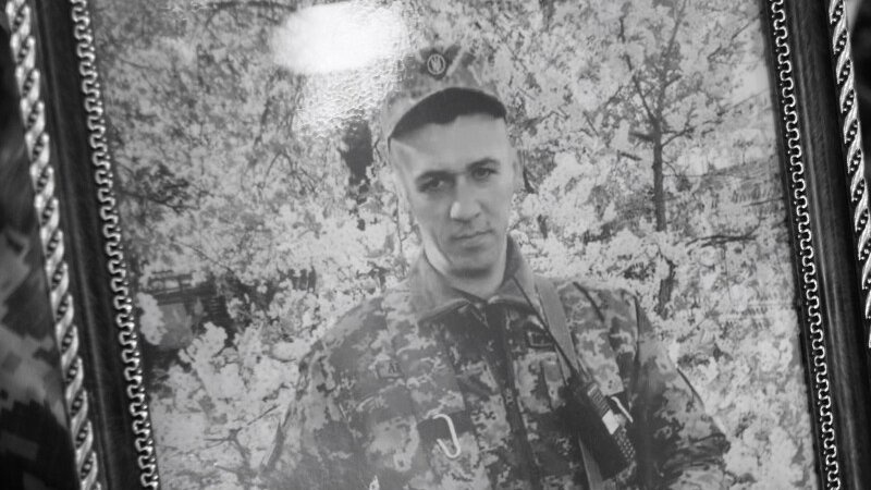 В Луцьку в останню путь провели захисника Михайла Пугача