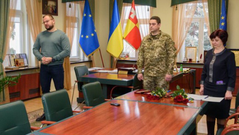 Посмертні нагороди вручили у Луцьку рідним загиблих захисників ФОТО