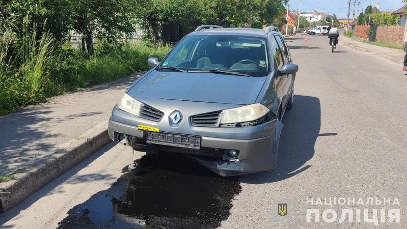 У Ковелі легковик виїхав на тротуар і збив двох людей
