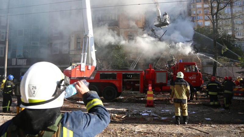 Українців попередили про два складні місяці «путінського божевілля»