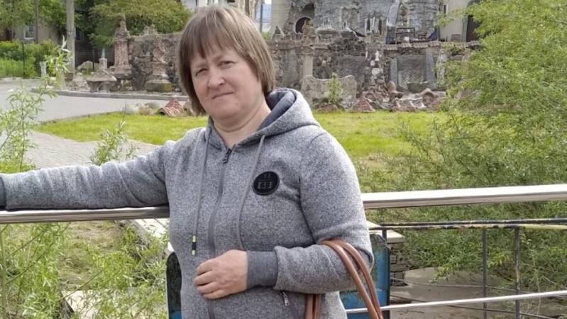 Волинянка створила «фабрику шкарпеток» та допомагає військовим зігрітися на фронті