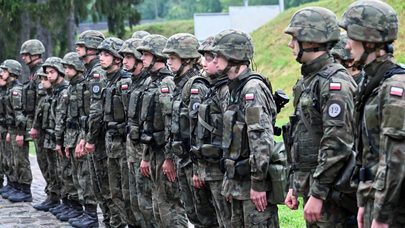 У Польщі розпочалася мобілізаційна перевірка
