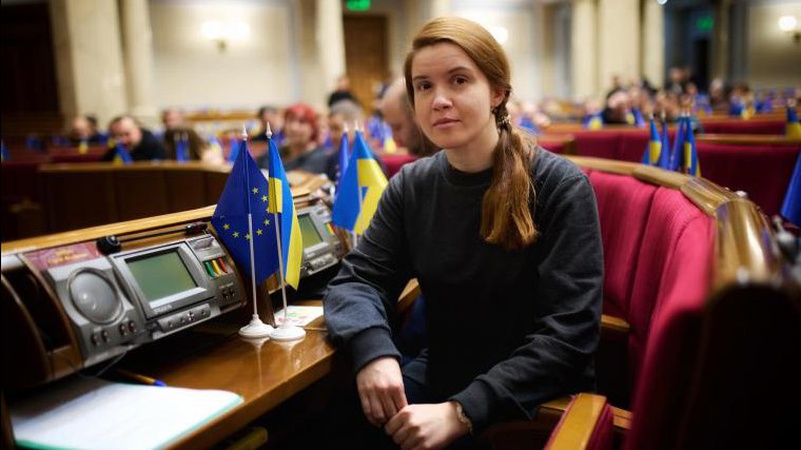 Безугла вважає «надмірними» виплати сім’ям загиблих воїнів